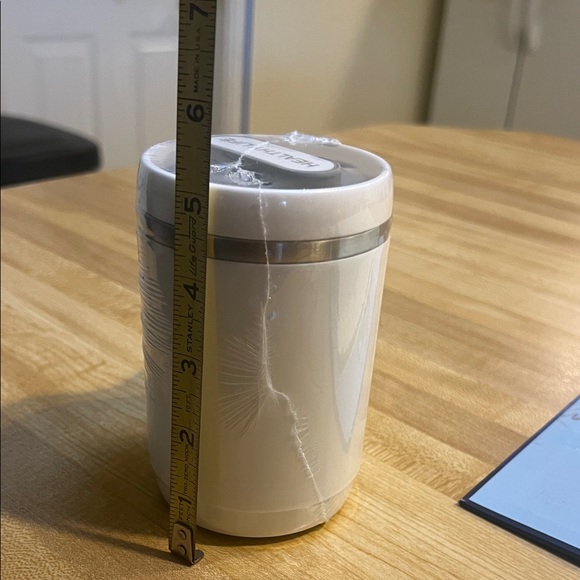 # 0767+ Gray and White Insulated Mug with Handle - Picture 5 of 10